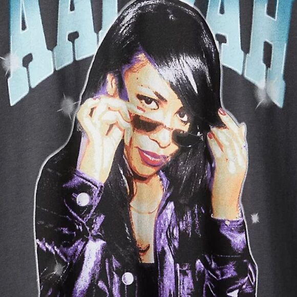 Torrid Classic Fit Tunic Tee - Vintage Aaliyah Black, Size 00 = Medium/10 - Picture 7 of 10